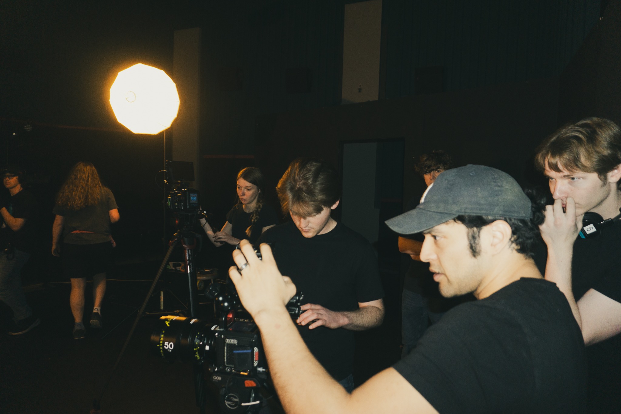 Eduardo Cardoso and crew preparing a cinema camera